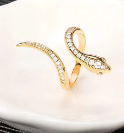 Versatile Zircon Simulated Snake Ring for Personal Style