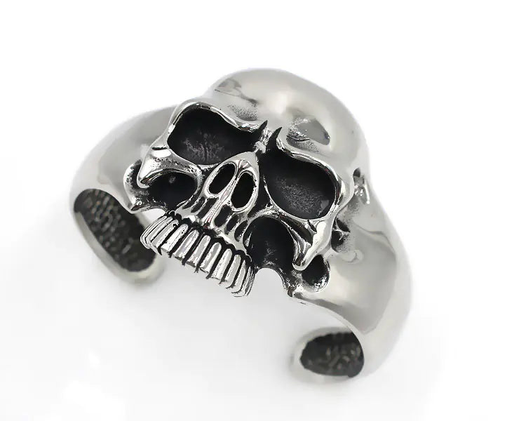 Retro Titanium Steel Men's Bracelet with Skull Design