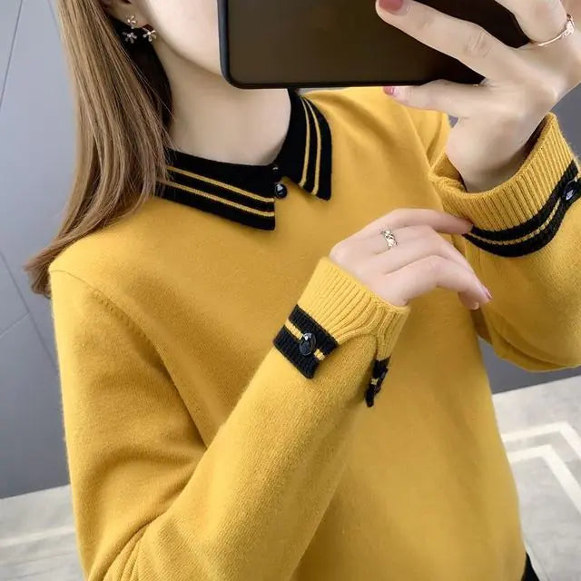 Women's Oversized Knitted Sweater with Doll Neck