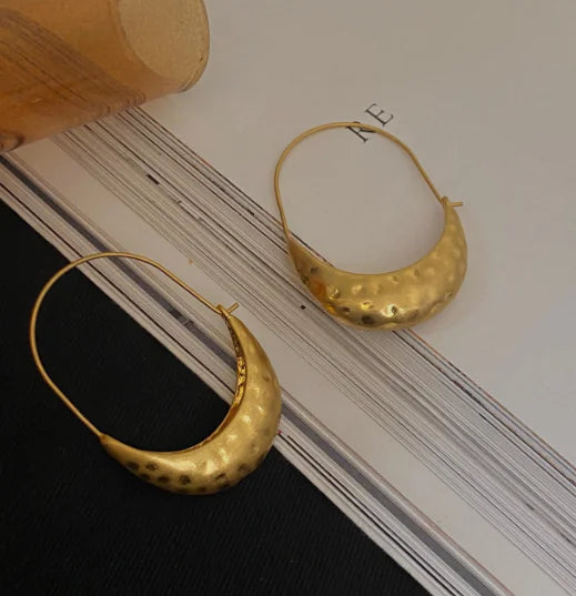Simple Women's Fashion Earrings for Personal Style